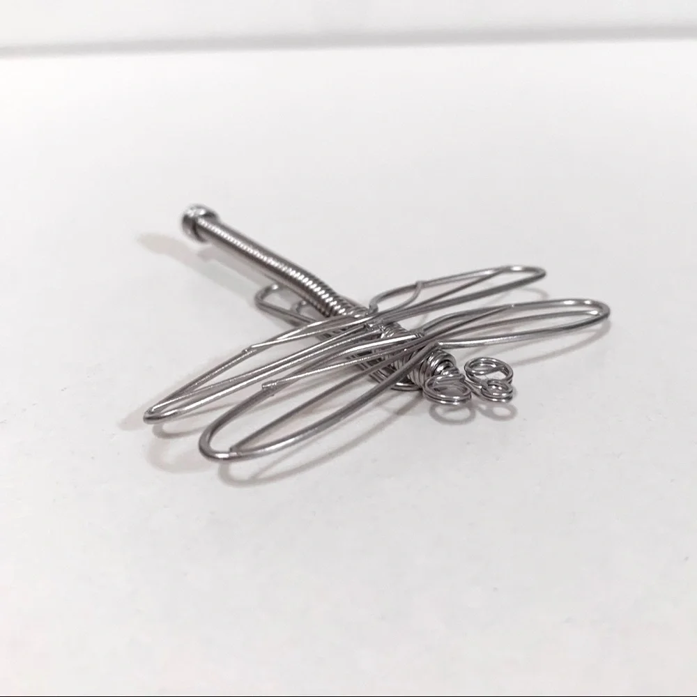 Hold Large Special Dragonfly Paperclip space marker